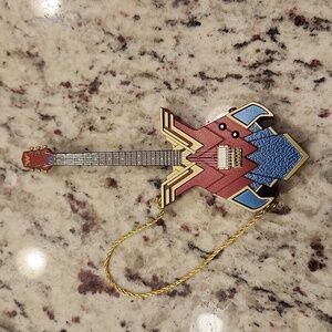 Hallmark Wonder Woman Guitar Ornamnet